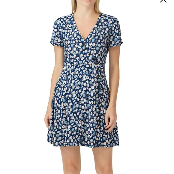 Madewell Dresses & Skirts - MADEWELL floral Button wrap dress, size 10